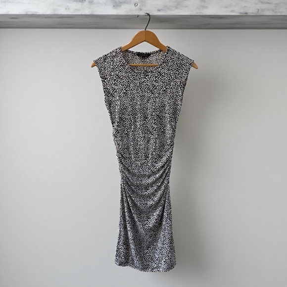 Banana Republic Black and White Midi Stretch Dress! XS! - Picture 8 of 11